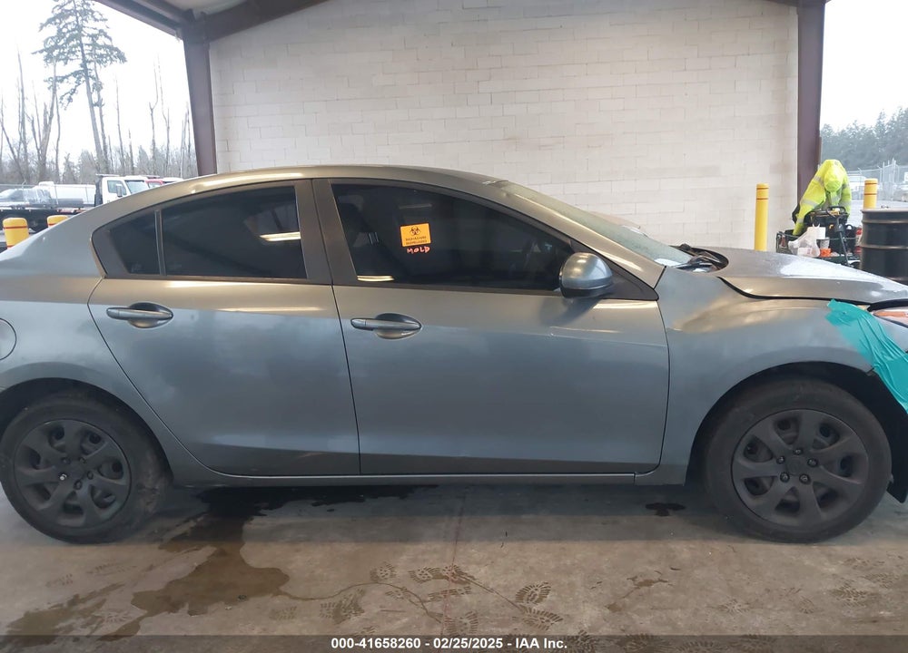 2013 MAZDA MAZDA3 VIN: JM1BL1TG0D1734698