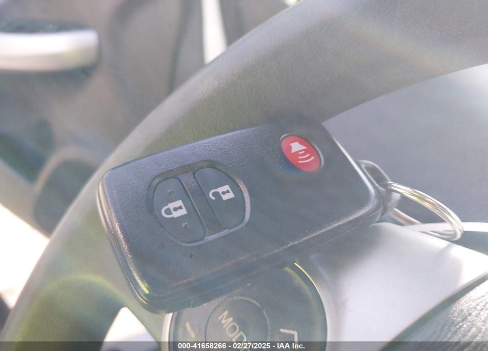 2015 TOYOTA PRIUS VIN: JTDKN3DU5F0395052