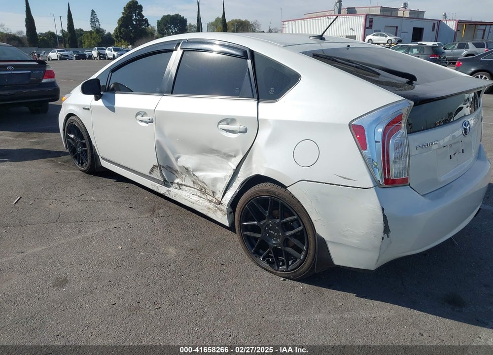 2015 TOYOTA PRIUS VIN: JTDKN3DU5F0395052