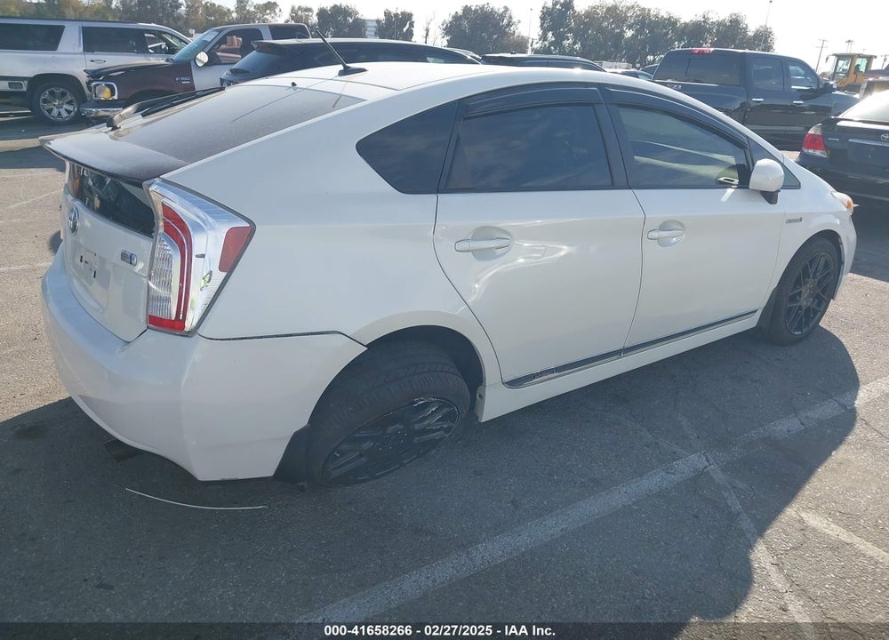 2015 TOYOTA PRIUS VIN: JTDKN3DU5F0395052