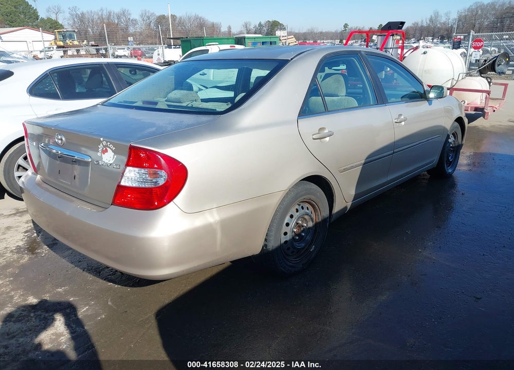 2004 TOYOTA CAMRY XLE VIN: 4T1BE32K14U913497