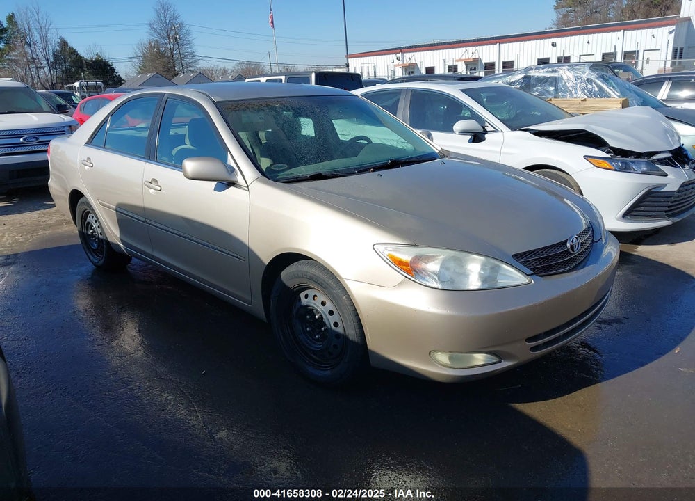 2004 TOYOTA CAMRY XLE VIN: 4T1BE32K14U913497