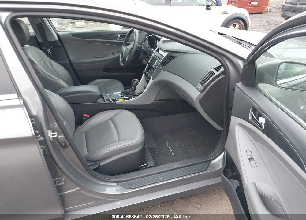 2013 HYUNDAI SONATA VIN: 5NPEB4AC2DH723907