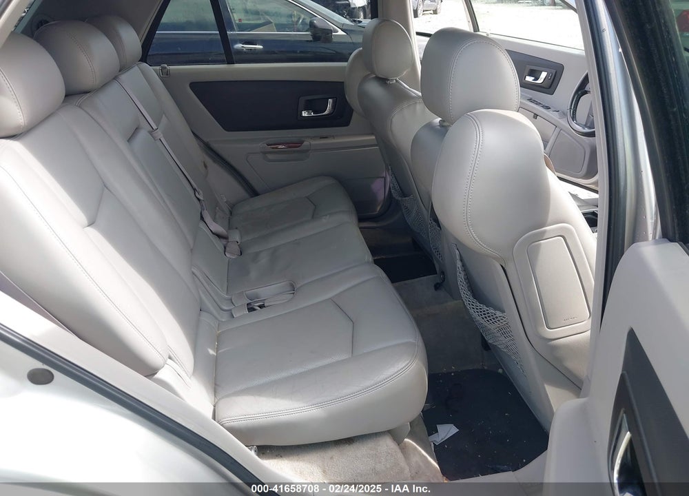 2005 CADILLAC SRX VIN: 1GYEE637950109187