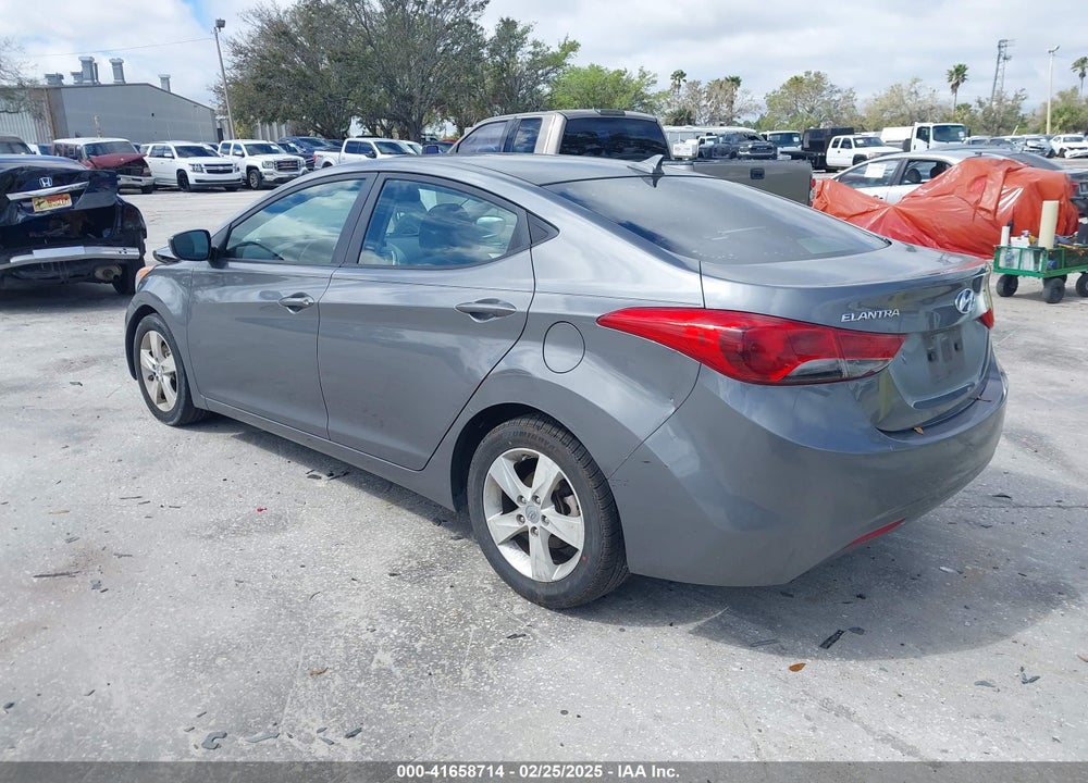 2012 HYUNDAI ELANTRA VIN: 5NPDH4AE3CH077609