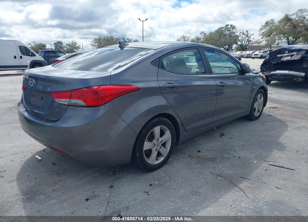 2012 HYUNDAI ELANTRA VIN: 5NPDH4AE3CH077609