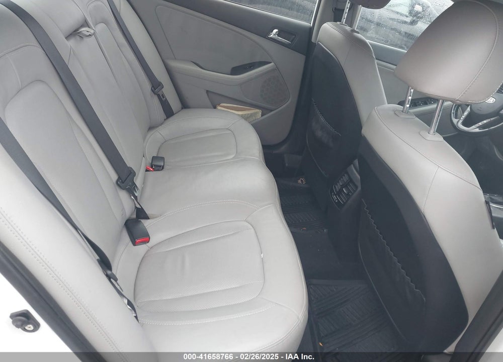 2011 KIA OPTIMA VIN: KNAGN4A75B5076741