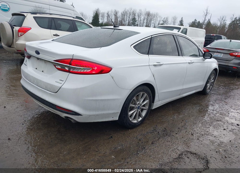 2017 FORD FUSION VIN: 3FA6P0HD8HR131367