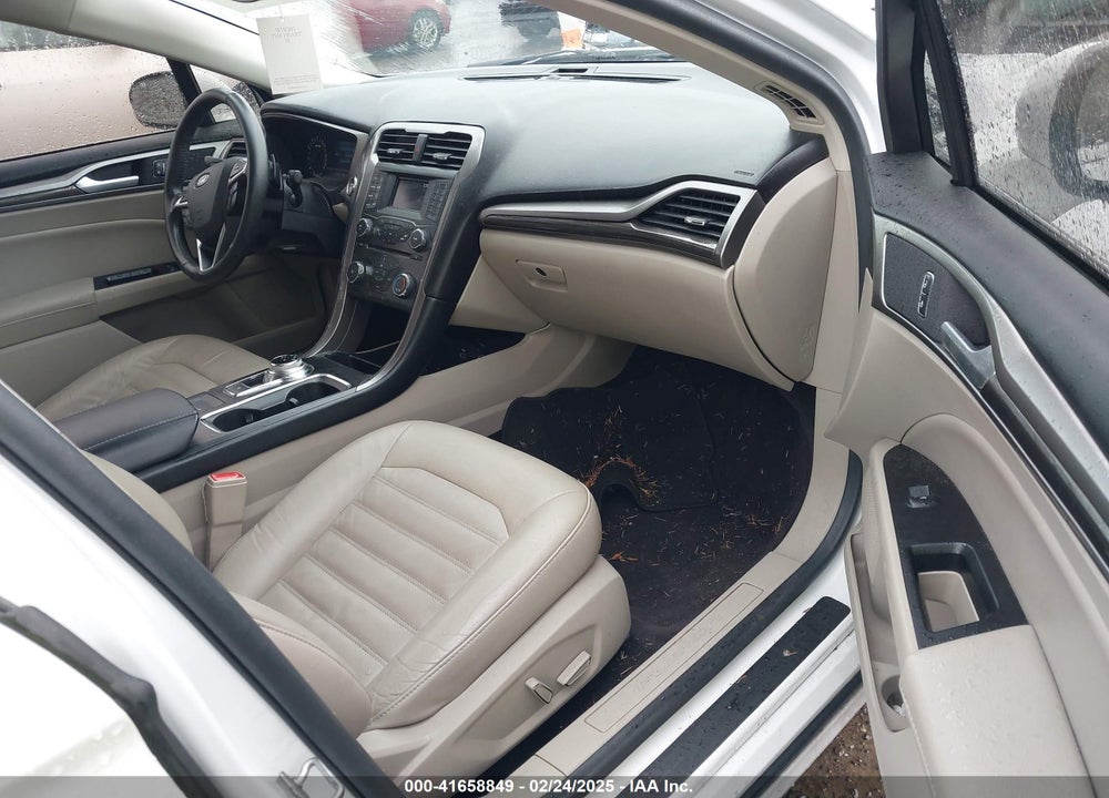 2017 FORD FUSION VIN: 3FA6P0HD8HR131367