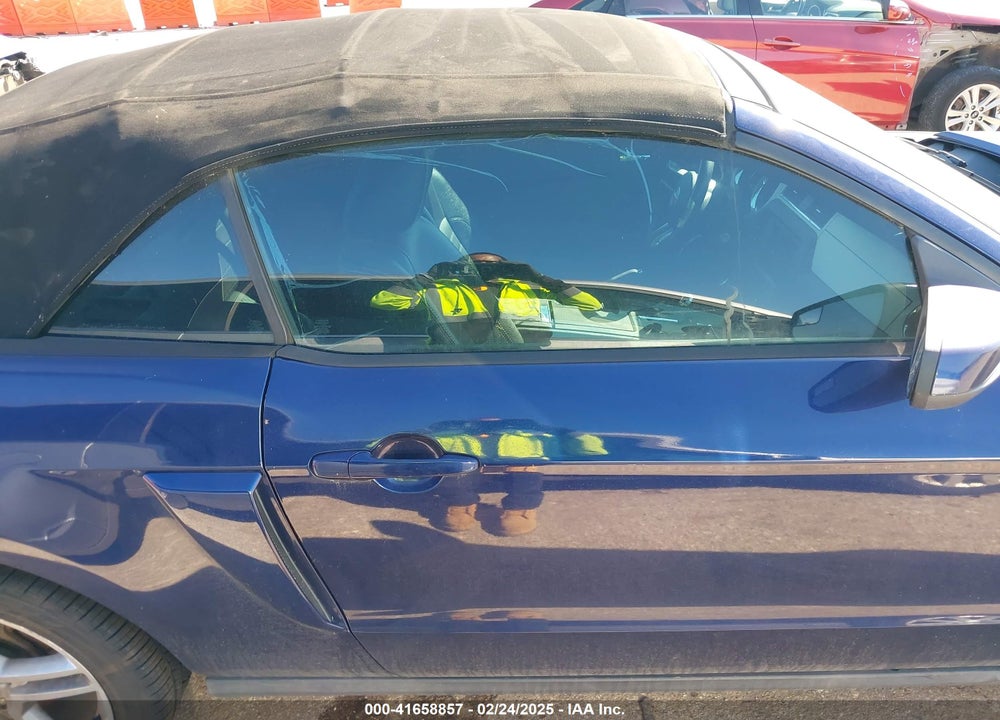 2011 FORD MUSTANG GT PREMIUM VIN: 1ZVBP8FF0B5137425