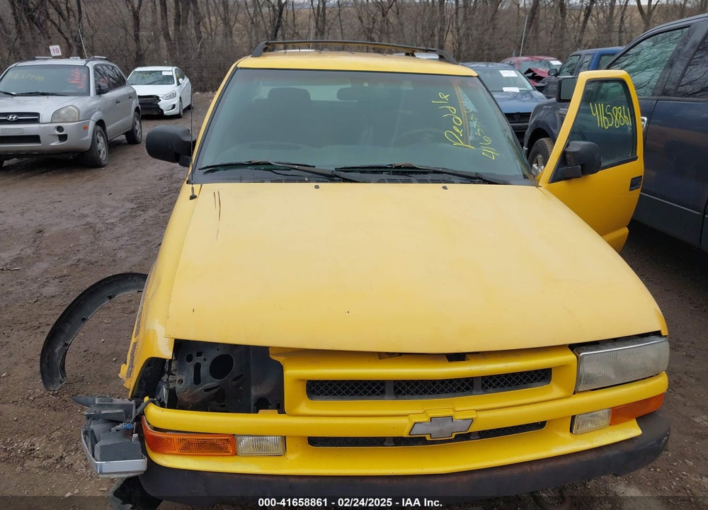 2003 CHEVROLET S-10 LS VIN: 1GCDT13X43K168658