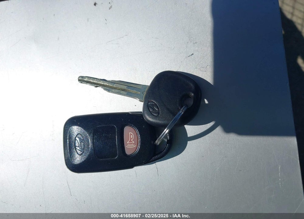 2016 HYUNDAI ELANTRA VIN: KMHDH4AE1GU542959