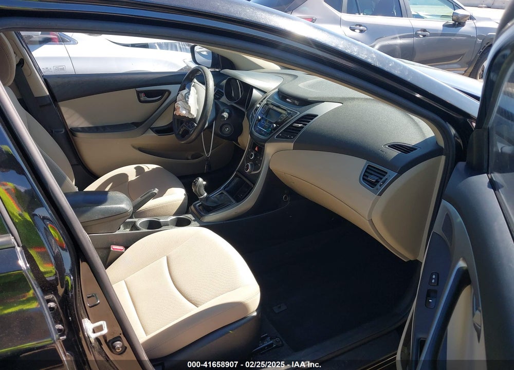 2016 HYUNDAI ELANTRA VIN: KMHDH4AE1GU542959