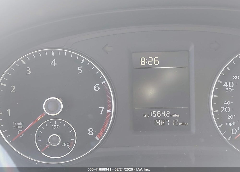 2015 VOLKSWAGEN PASSAT VIN: 1VWAT7A38FC117925
