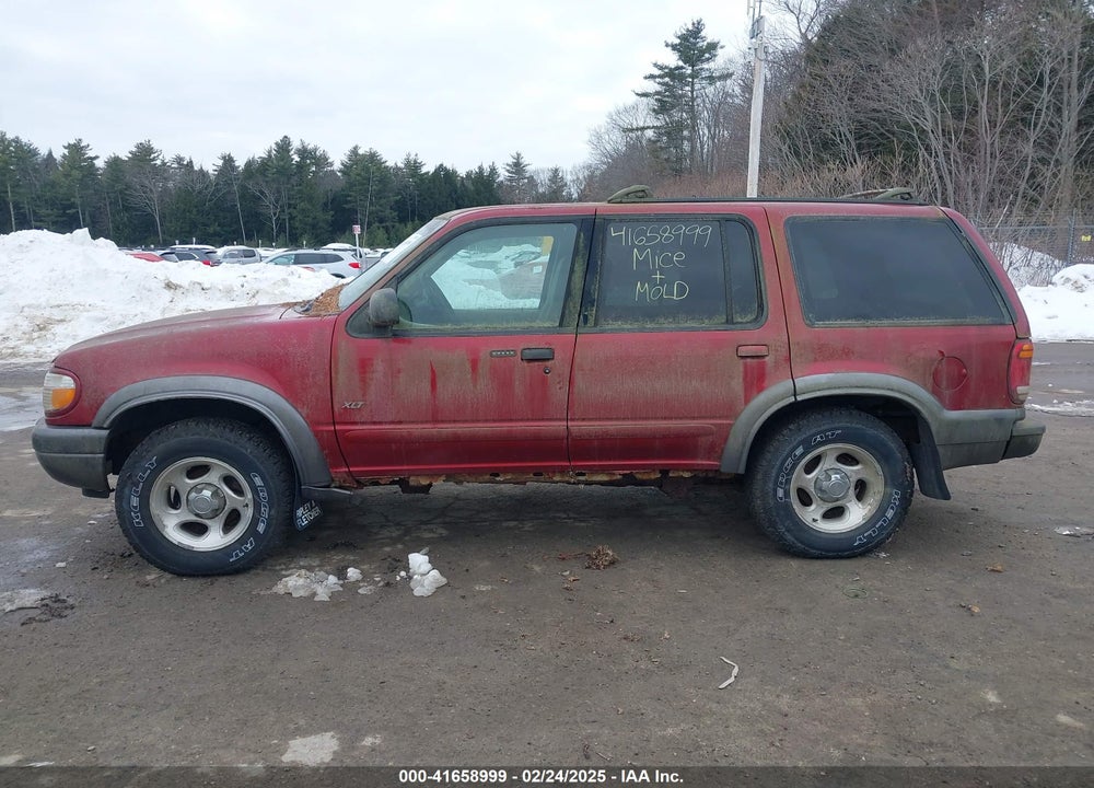 2000 FORD EXPLORER XLT VIN: 1FMZU73E6YZB45770
