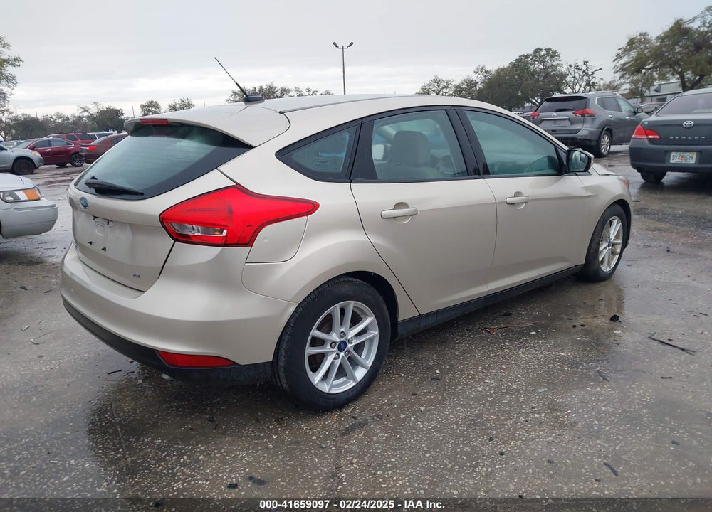 2017 FORD FOCUS SE VIN: 1FADP3K21HL262395