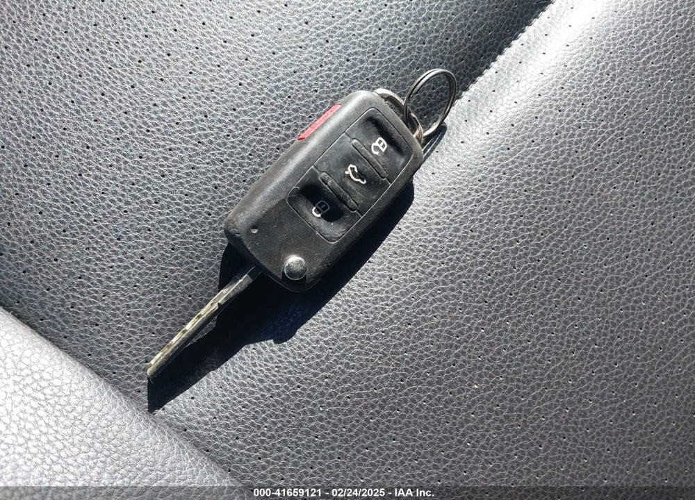2012 VOLKSWAGEN TIGUAN SE VIN: WVGBV7AX5CW005643