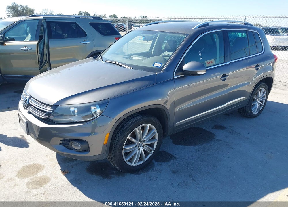 2012 VOLKSWAGEN TIGUAN SE VIN: WVGBV7AX5CW005643
