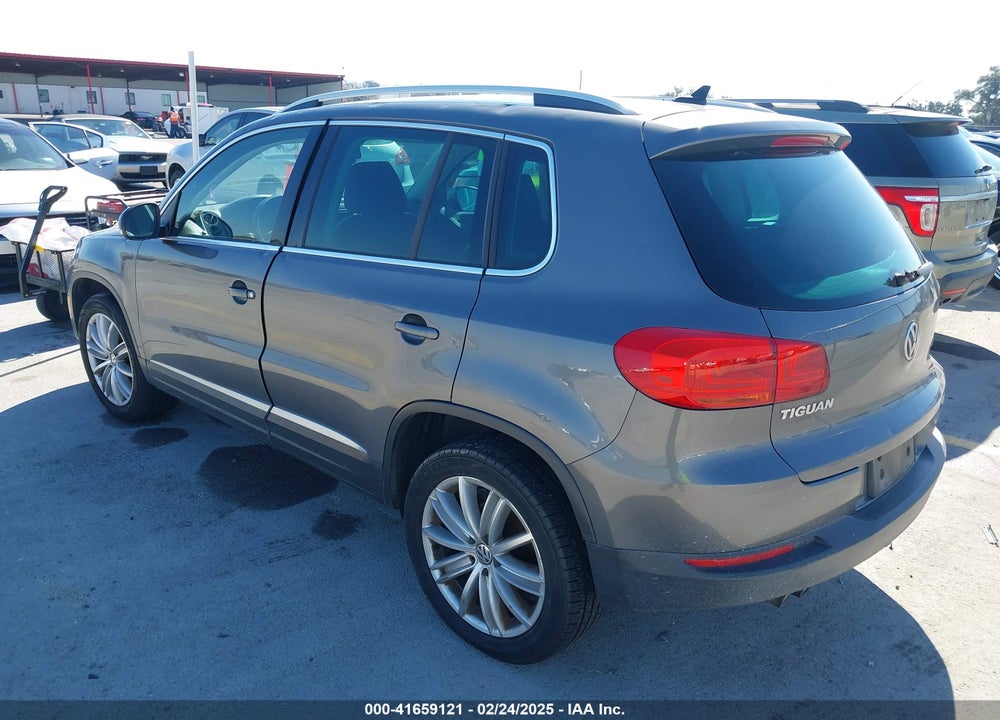 2012 VOLKSWAGEN TIGUAN SE VIN: WVGBV7AX5CW005643