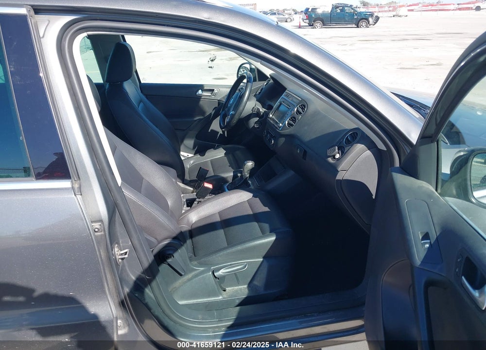 2012 VOLKSWAGEN TIGUAN SE VIN: WVGBV7AX5CW005643