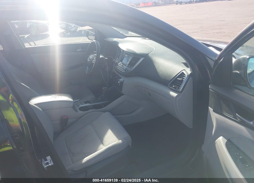 2016 HYUNDAI TUCSON VIN: KM8J3CA47GU257220