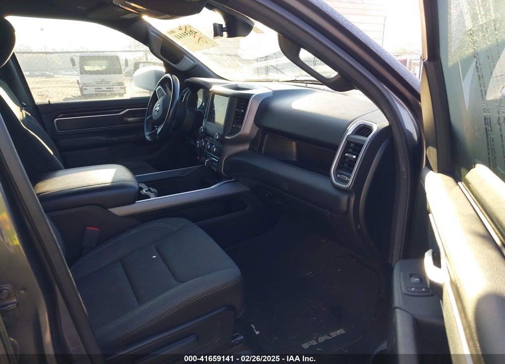 2021 RAM 1500 VIN: 1C6RREFT0MN629169