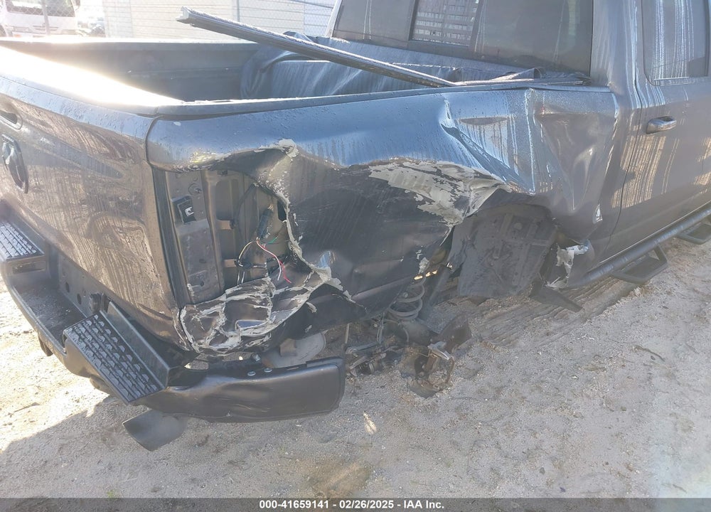2021 RAM 1500 VIN: 1C6RREFT0MN629169
