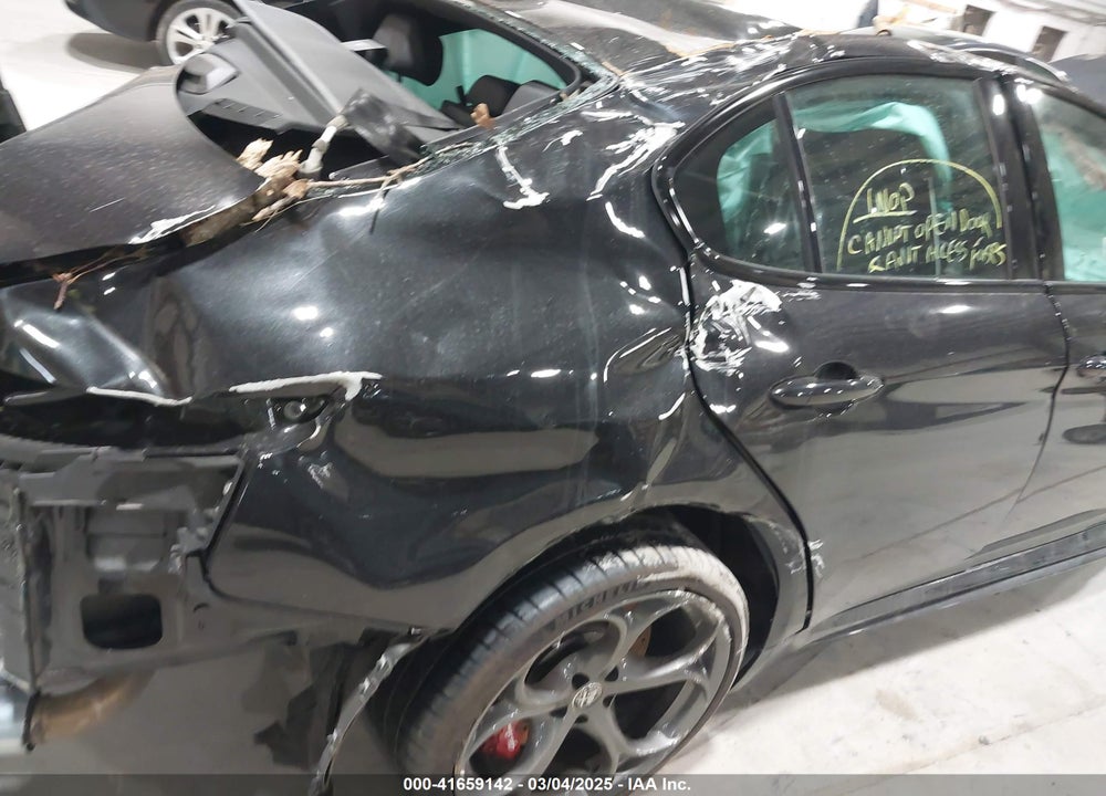 2023 ALFA ROMEO GIULIA VIN: ZARFAMEV0P7673462