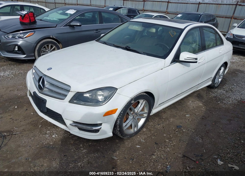 2013 MERCEDES-BENZ C 300 VIN: WDDGF8AB0DA785654