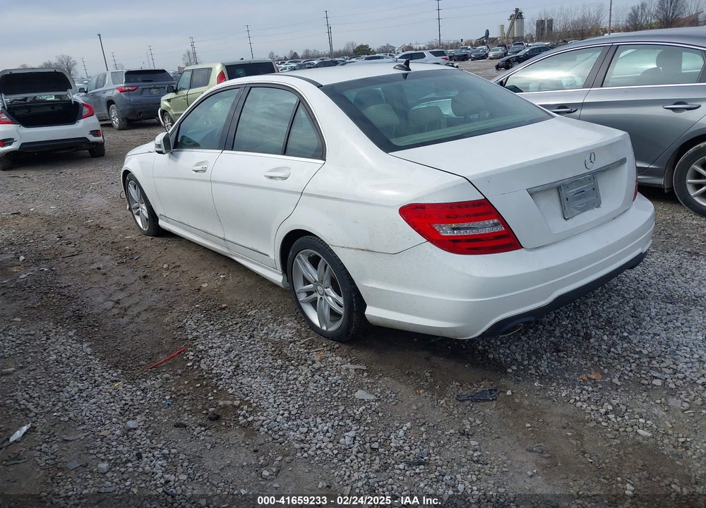 2013 MERCEDES-BENZ C 300 VIN: WDDGF8AB0DA785654