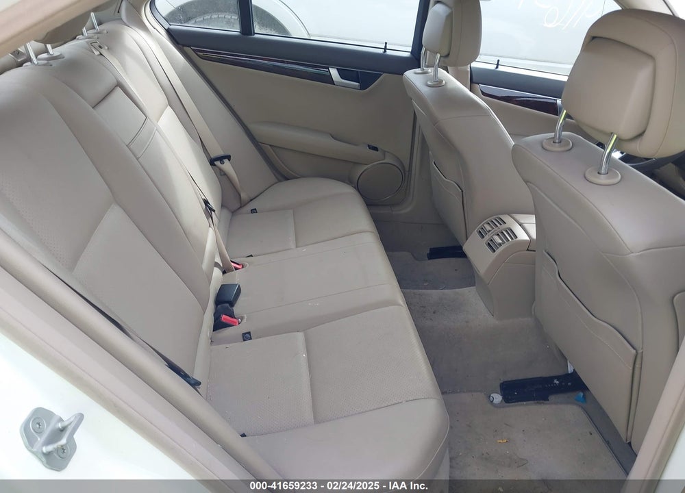 2013 MERCEDES-BENZ C 300 VIN: WDDGF8AB0DA785654