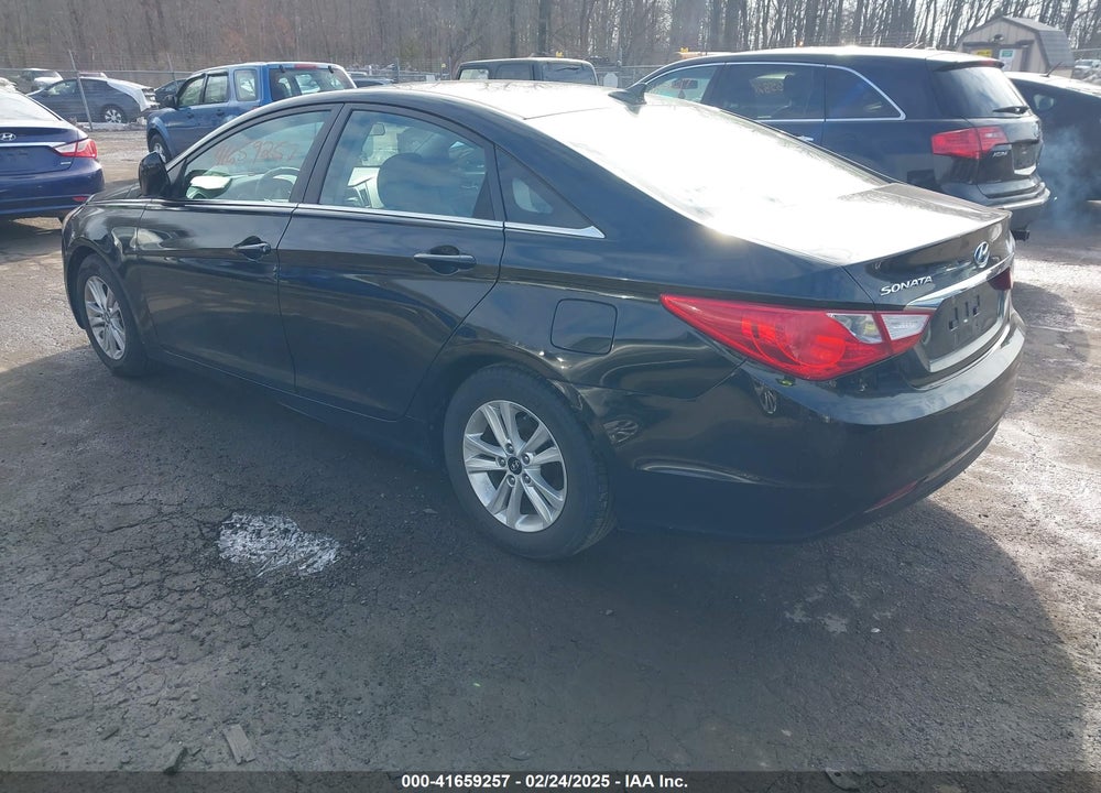 2011 HYUNDAI SONATA VIN: 5NPEB4AC2BH013872
