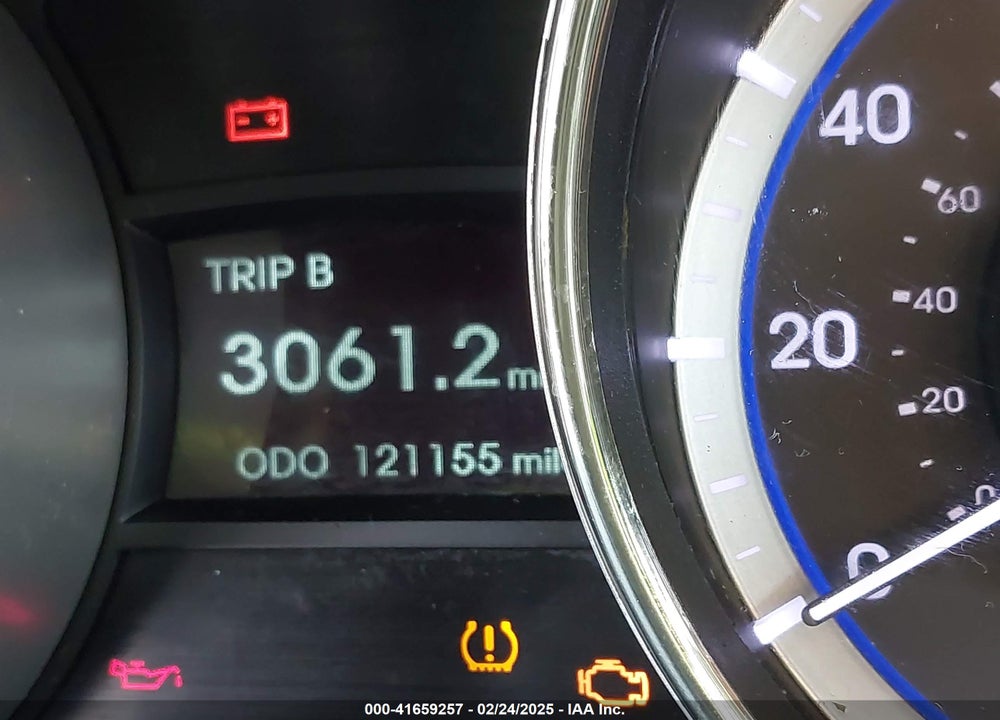 2011 HYUNDAI SONATA VIN: 5NPEB4AC2BH013872