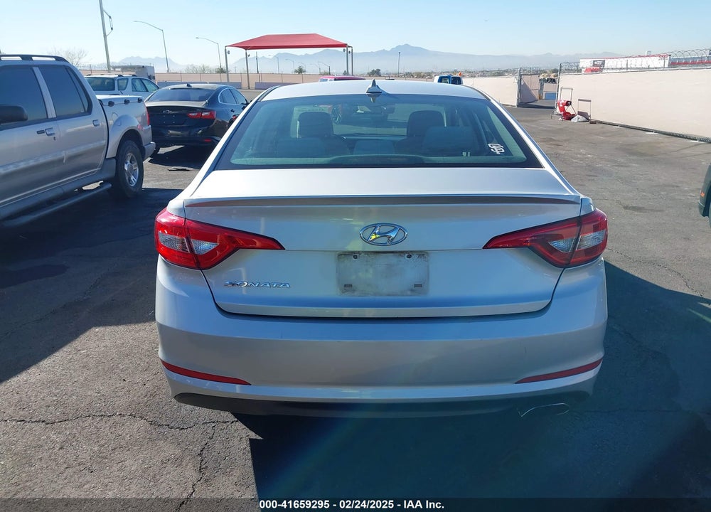 2017 HYUNDAI SONATA VIN: 5NPE24AF0HH454418