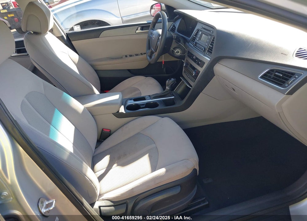 2017 HYUNDAI SONATA VIN: 5NPE24AF0HH454418