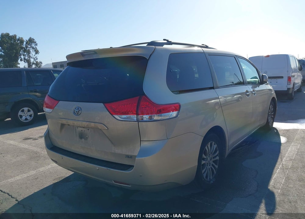 2011 TOYOTA SIENNA VIN: 5TDYK3DC4BS117034