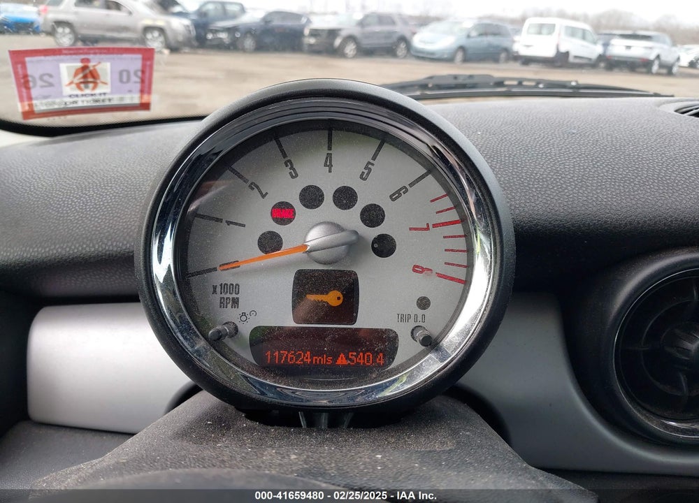 2011 MINI COOPER VIN: WMWSU3C50BTX97225