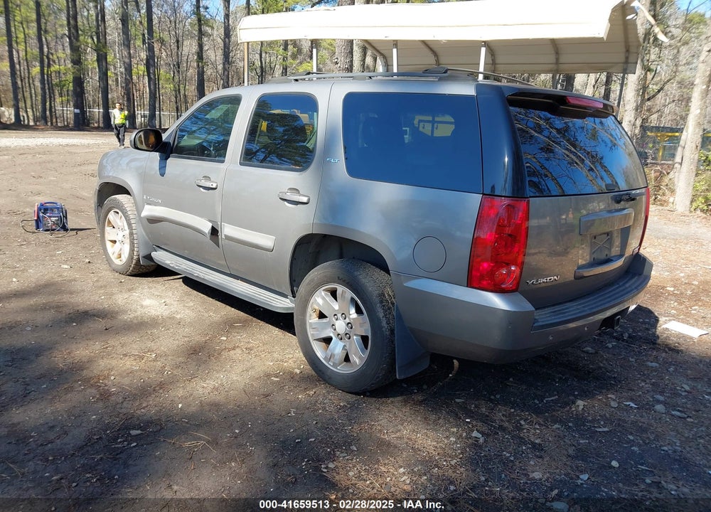 2007 GMC YUKON VIN: 1GKFC13047J120430