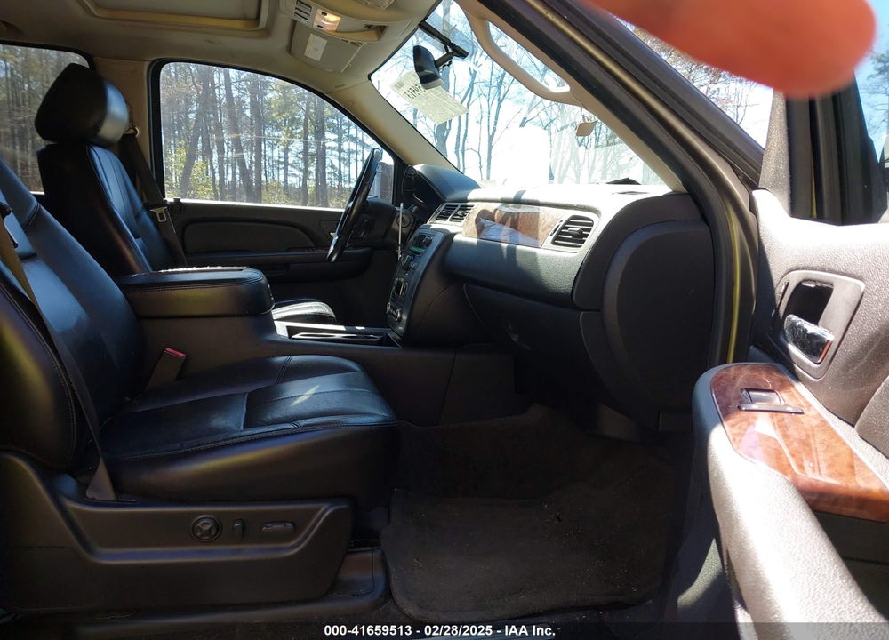 2007 GMC YUKON VIN: 1GKFC13047J120430