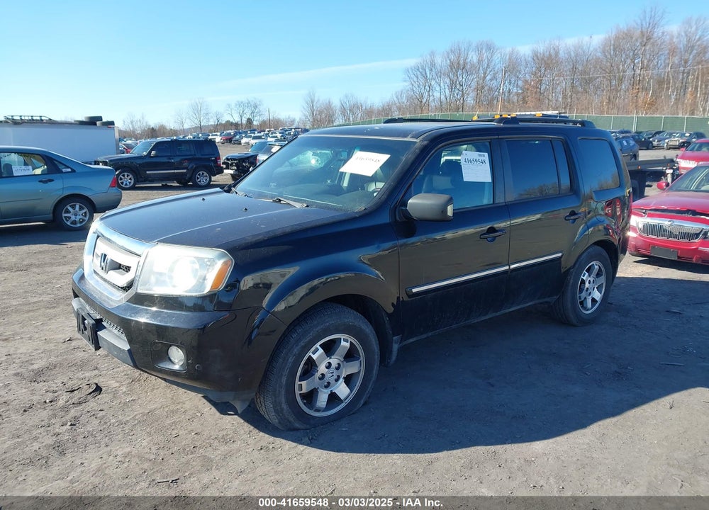 2011 HONDA PILOT TOURING VIN: 5FNYF4H96BB027428