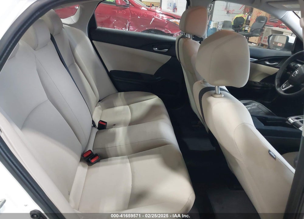 2018 HONDA CIVIC VIN: 2HGFC2F53JH530073