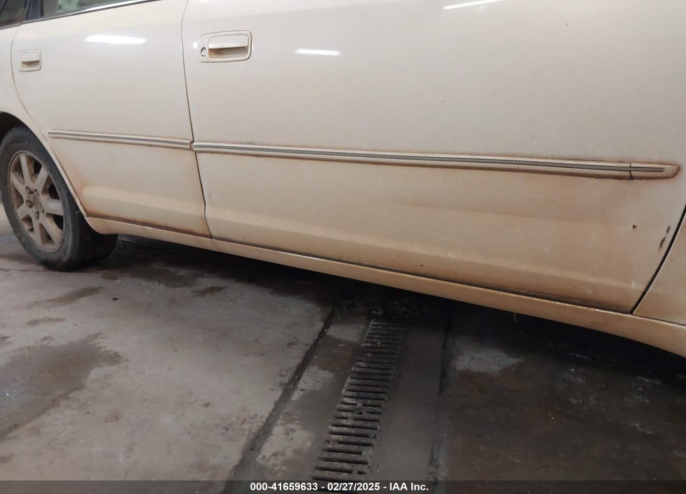 2000 TOYOTA AVALON XLS VIN: 4T1BF28B5YU006028