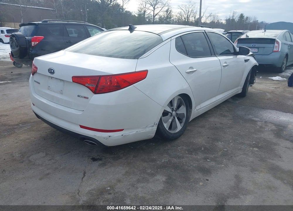 2011 KIA OPTIMA EX VIN: KNAGN4A79B5169102