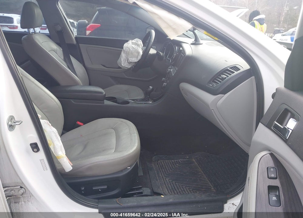 2011 KIA OPTIMA EX VIN: KNAGN4A79B5169102