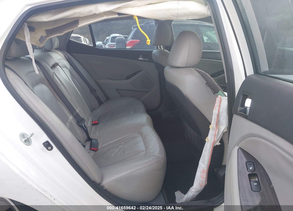 2011 KIA OPTIMA EX VIN: KNAGN4A79B5169102