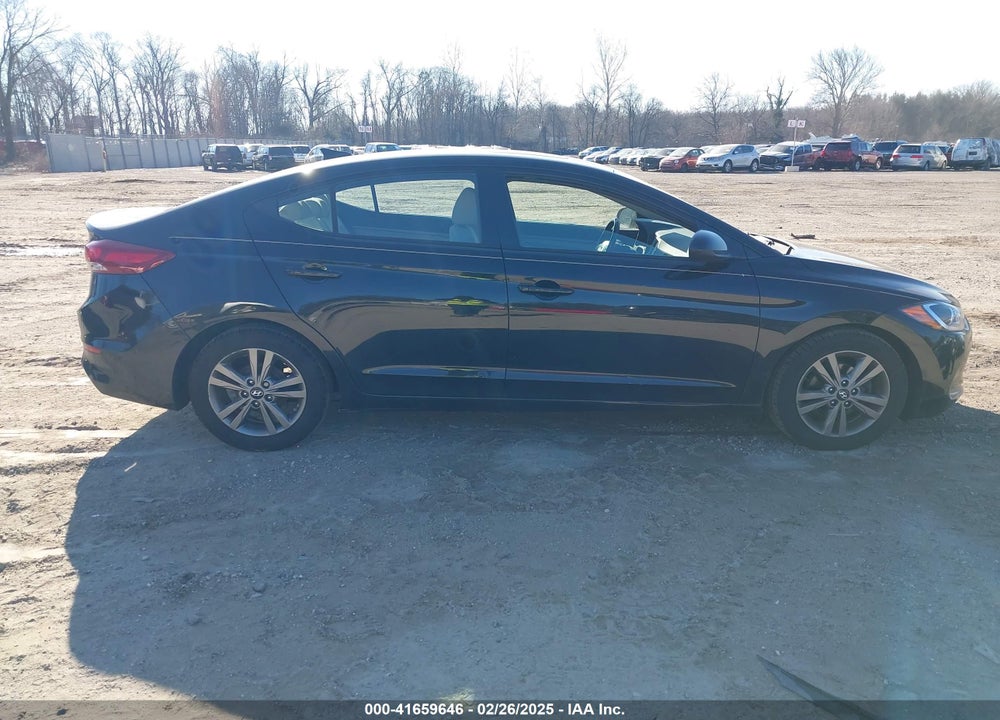2017 HYUNDAI ELANTRA VIN: 5NPD84LF7HH163499