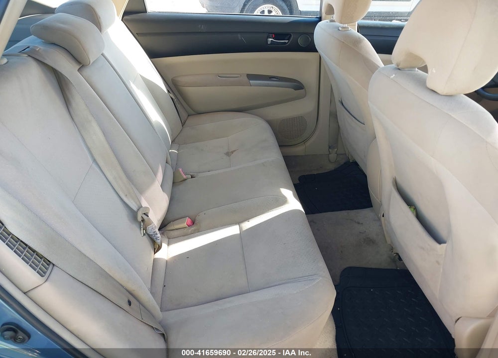 2004 TOYOTA PRIUS VIN: JTDKB20U840007401