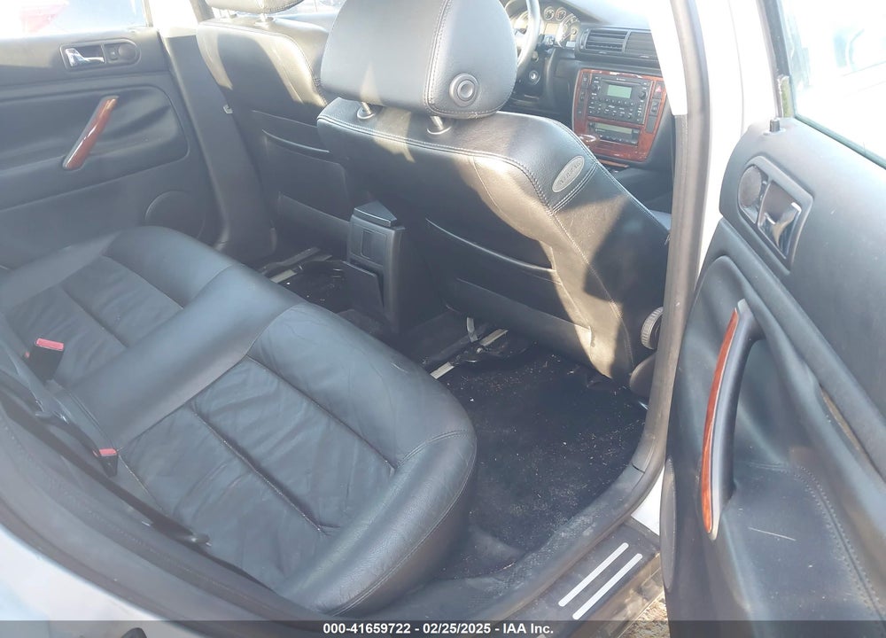 2004 VOLKSWAGEN PASSAT VIN: WVWRH63B34P057015