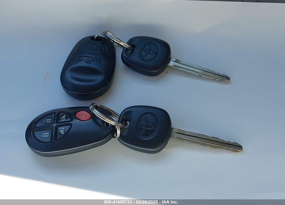 2010 TOYOTA SIENNA LE VIN: 5TDKK4CC0AS329537