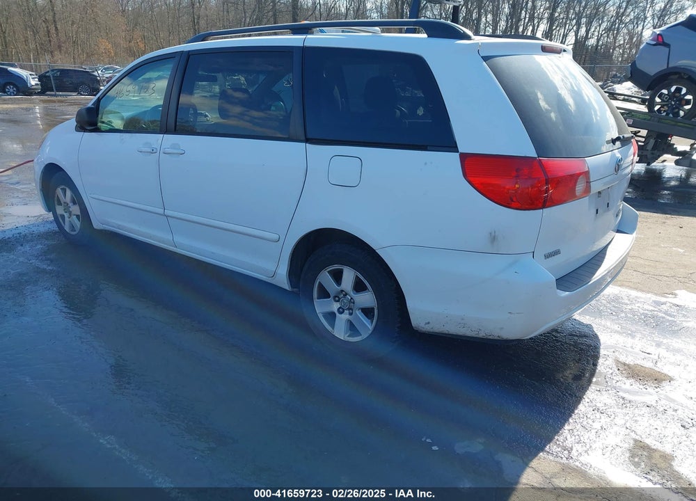 2010 TOYOTA SIENNA LE VIN: 5TDKK4CC0AS329537